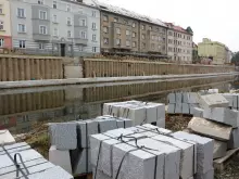 V říjnu se odehraje vysouvání druhé poloviny nového mostu nad řeku Moravu | Foto: Blanka Martinovská