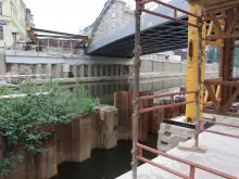 V říjnu se odehraje vysouvání druhé poloviny nového mostu nad řeku Moravu | Foto: Blanka Martinovská