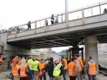 V říjnu se odehraje vysouvání druhé poloviny nového mostu nad řeku Moravu | Foto: Blanka Martinovská