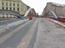 V říjnu se odehraje vysouvání druhé poloviny nového mostu nad řeku Moravu | Foto: Blanka Martinovská