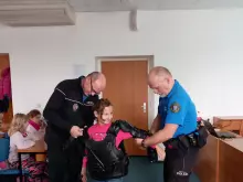 Přednáška s exkurzí pro školáky z Příkaz | © Městská policie Olomouc