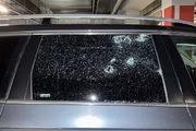 Mladíkovi zdemolovali auto