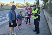 Strážníci dohlíželi na první cestu do školy