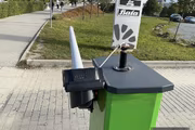 Na parkovišti urazil semafor, za chvíli byl dostižen v parku
