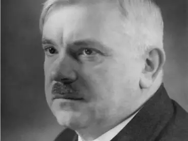 PhDr. Bohuš Vybíral (1887–1951), v letech 1919–1948 ředitel Studijní knihovny v Olomouci (nyní Vědecká knihovna v Olomouci).