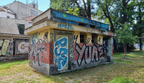 Zchátralé veřejné toalety v Čechových sadech čeká kompletní rekonstrukce
