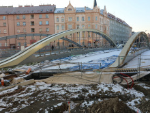 Most Rejnok má již koleje v obou směrech. V provozu bude za půl roku | Foto: Blanka Martinovská