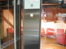 Ovládací panel v kabině výtahu