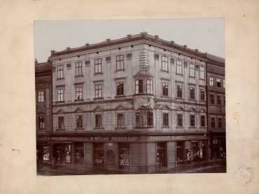 Dům č. 201/1 na Dolním náměstí v Olomouci v roce 1899. | © Státní okresní archiv Olomouc