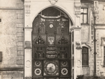 Pohled na radniční orloj v Olomouci v roce 1926. | © Státní okresní archiv Olomouc