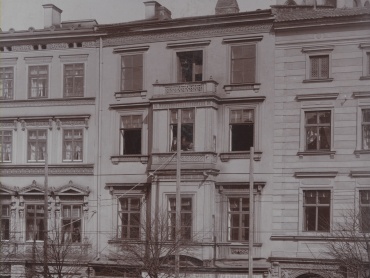 Část severní strany Horního náměstí v Olomouci. 1890. | © Státní okresní archiv Olomouc